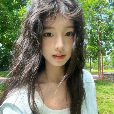 俏如彩蝶飞飞飞